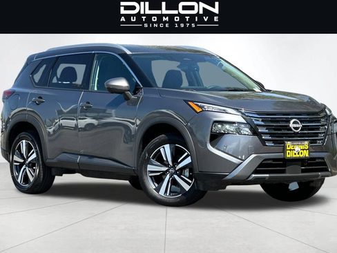 Used 2026 Nissan Rogue SL AWD/4WD image 2
