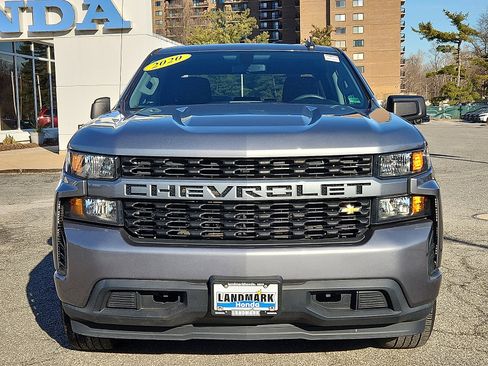 Used 2020 Chevrolet Silverado 1500 Custom w/ Custom Value Package image 2