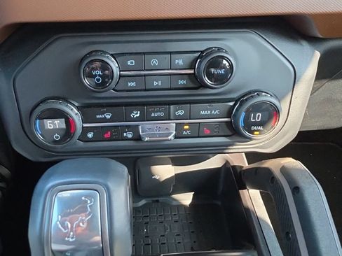 Used 2024 Ford Bronco Outer Banks AWD/4WD image 23