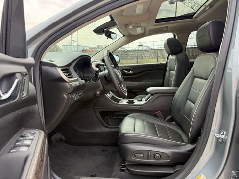 Used 2023 GMC Acadia Denali w/ Denali Technology Package image 31