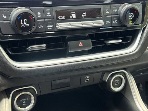 Certified 2025 Toyota Grand Highlander AWD Hybrid image 20