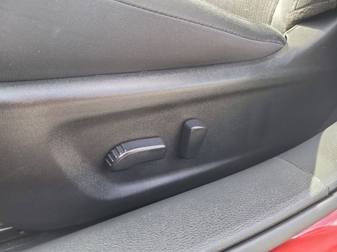 Used 2025 Nissan Altima 2.5 SV FWD image 18