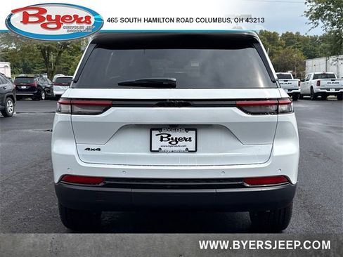 New 2025 Jeep Grand Cherokee Altitude image 33