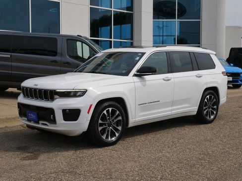 Used 2022 Jeep Grand Cherokee L Overland w/ Luxury Tech Group IV AWD/4WD image 25