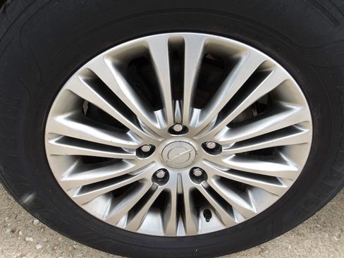 Used 2013 Chrysler Town & Country Touring-L w/ Driver Convenience Group FWD image 26