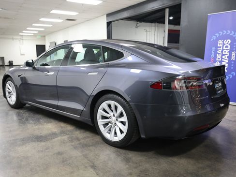 Used 2018 Tesla Model S 75D image 9