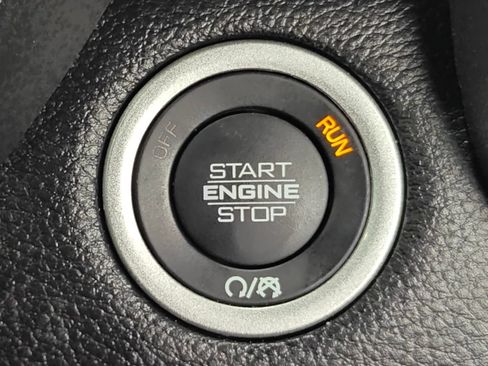 Used 2025 RAM 1500 Big Horn AWD/4WD image 12