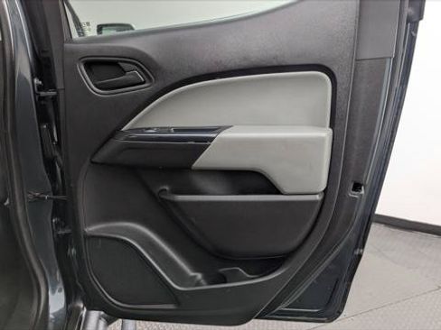 Used 2017 GMC Canyon 2WD Crew Cab w/ Convenience Package image 19