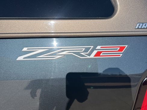 Used 2018 Chevrolet Colorado ZR2 image 9