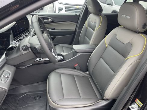 New 2026 Chevrolet Trax ACTIV w/ Sunroof Package FWD image 11