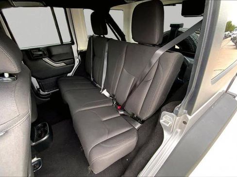 Certified 2018 Jeep Wrangler Unlimited Sport S AWD/4WD image 19