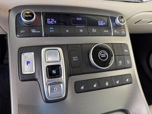 Used 2020 Hyundai Palisade Limited FWD image 16