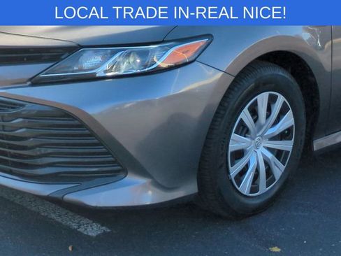 Used 2019 Toyota Camry L image 9