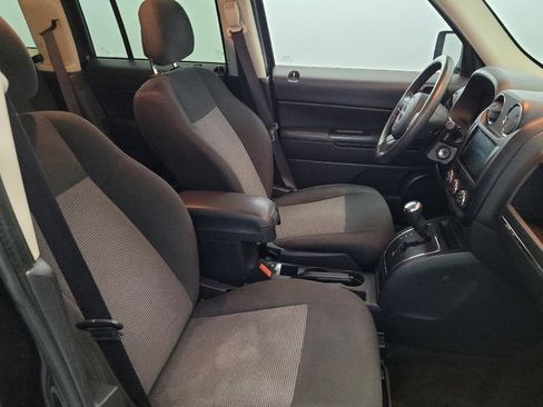 Used 2015 Jeep Patriot Sport w/ Power Value Group AWD/4WD image 21