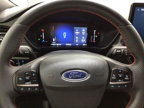 Used 2023 Ford Escape ST-Line w/ Tech Pack #1 AWD/4WD image 11
