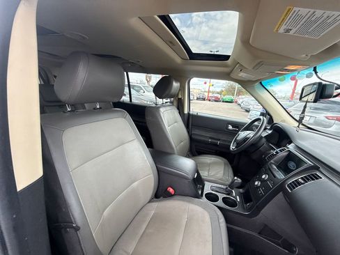 Used 2017 Ford Flex SEL w/ Equipment Group 202A FWD image 9