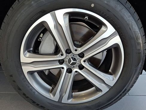 Used 2021 Mercedes-Benz GLC 300 4MATIC image 9