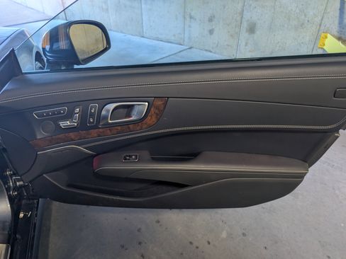 Used 2014 Mercedes-Benz SL 550 image 25