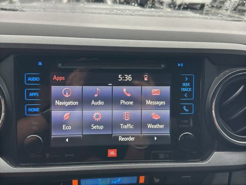 Used 2017 Toyota Tacoma TRD Sport image 19