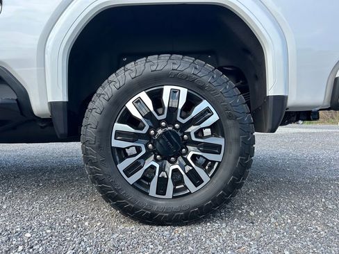 Used 2024 GMC Sierra 3500 Denali Ultimate image 15