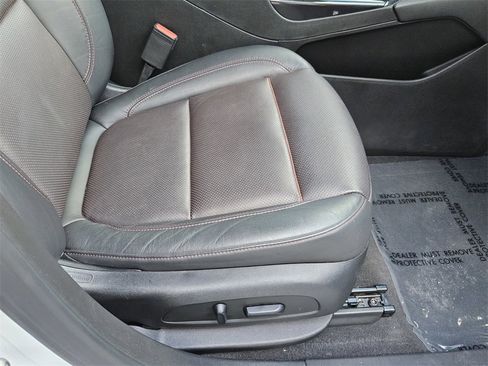 Used 2020 Chevrolet Blazer RS image 40