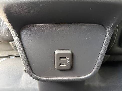Used 2022 GMC Terrain SLE w/ Driver Convenience Package FWD image 27