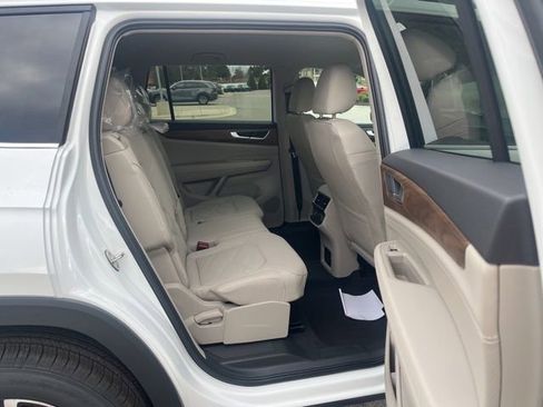 New 2026 Volkswagen Atlas SE image 26