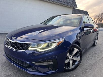Used 2019 Kia Optima S w/ S Panoramic Sunroof Package