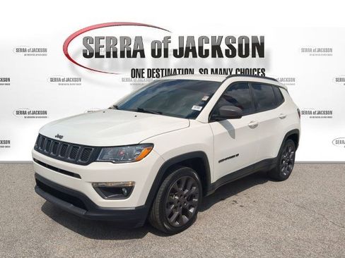 Used 2021 Jeep Compass Latitude image 2
