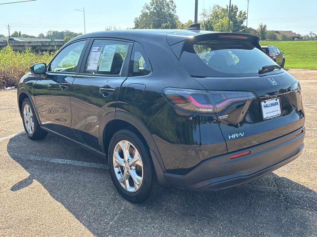 Used 2024 Honda HR-V LX image 8