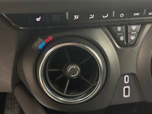 Used 2022 Chevrolet Blazer LT FWD image 31