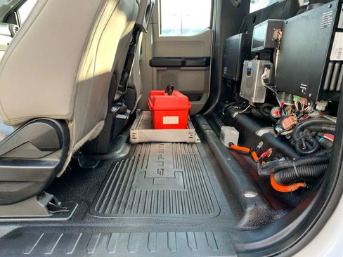 Used 2019 Ford F550 4x4 SuperCab Super Duty image 35