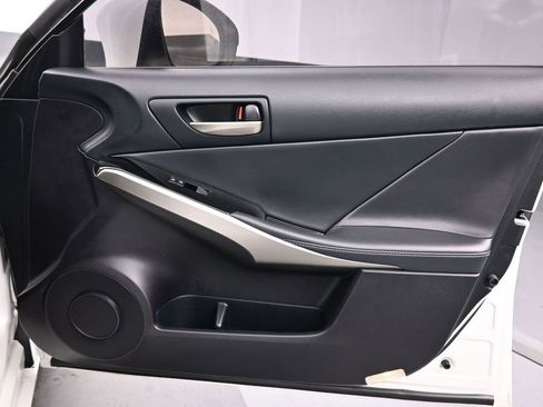 Used 2020 Lexus IS 300 image 37