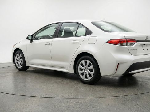 Used 2025 Toyota Corolla LE FWD image 6
