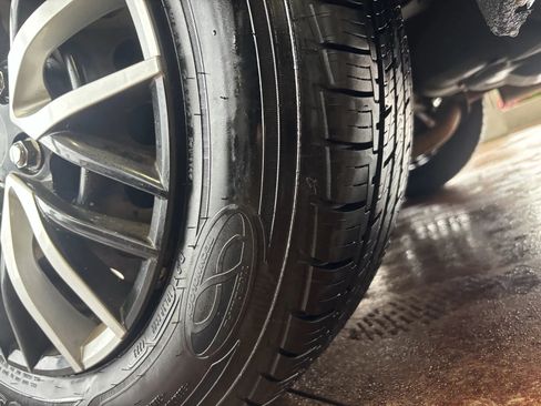 Used 2013 Toyota Camry L image 24