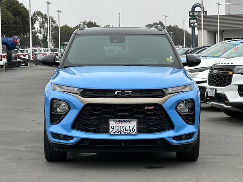 Used 2023 Chevrolet TrailBlazer RS w/ Sun and Liftgate Package FWD image 9
