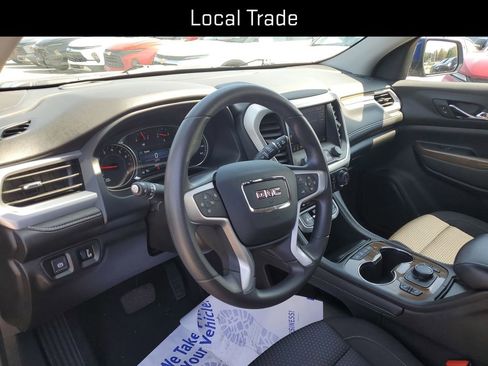 Certified 2023 GMC Acadia SLE w/ Driver Convenience Package image 8