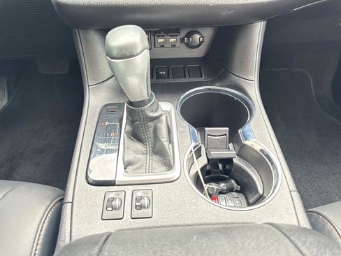 Used 2019 Toyota Highlander XLE image 32