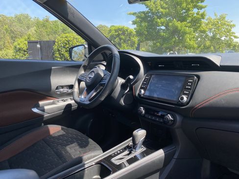 Used 2022 Nissan Kicks SR w/ Interior Electronics Package image 6