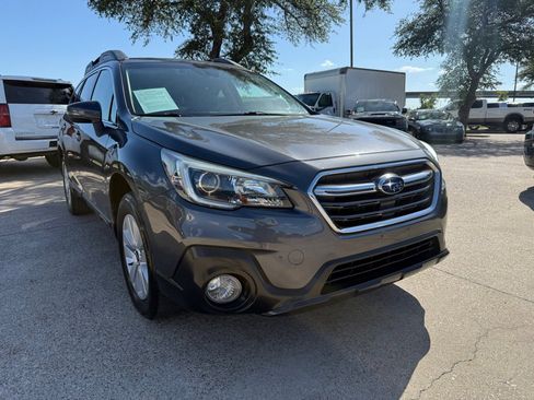 Used 2019 Subaru Outback 2.5i Premium image 1