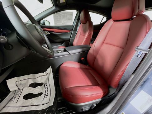 New 2026 MAZDA MAZDA3 Hatchback w/Premium Plus Pkg image 18