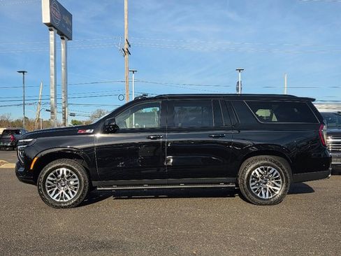New 2026 Chevrolet Suburban Z71 w/ Z71 Off-Road Package image 8