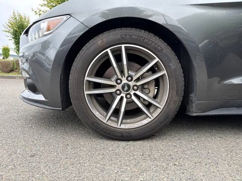 Used 2017 Ford Mustang Coupe RWD image 16