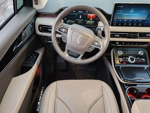 Used 2021 Lincoln Nautilus Reserve w/ Equipment Group 201A image 9