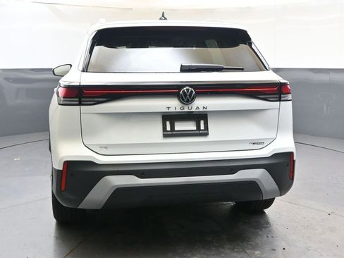 New 2026 Volkswagen Tiguan SE AWD/4WD image 4