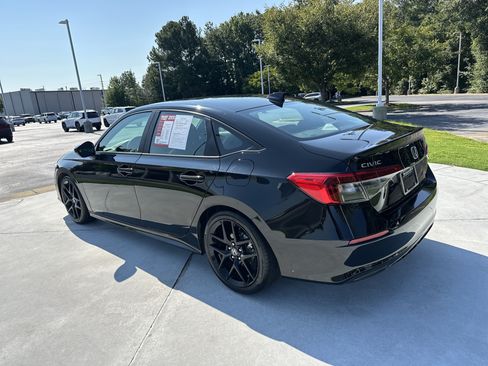 Used 2023 Honda Civic Sport image 8