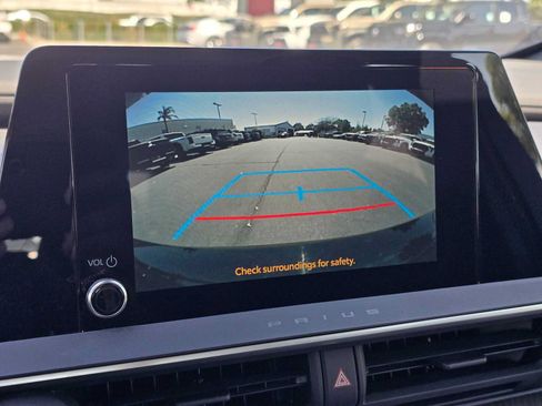 Certified 2026 Toyota Prius XLE FWD image 30