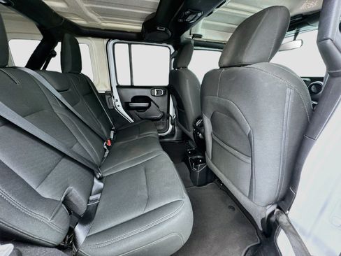 Used 2021 Jeep Wrangler Unlimited Sport AWD/4WD image 18