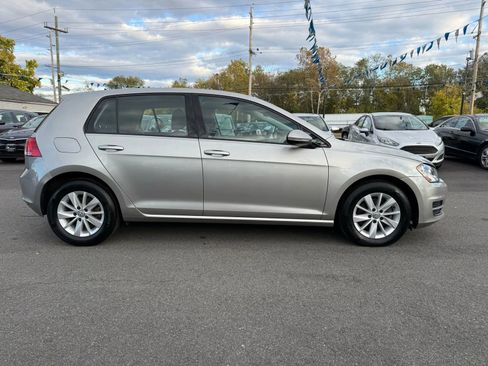Used 2016 Volkswagen Golf S image 15