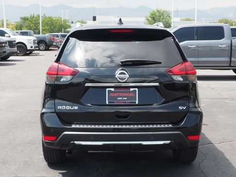 Used 2019 Nissan Rogue SV w/ Premium Package FWD image 6